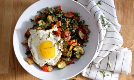 Pesto veggie hash